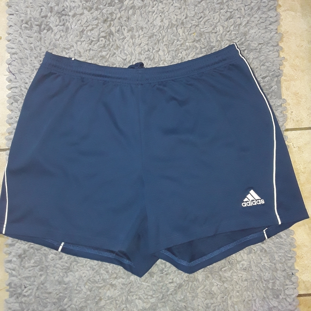 Shorts - Picture 3 of 3
